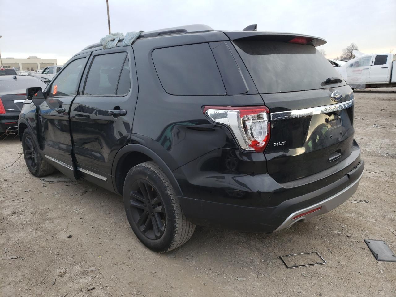 2017 Ford Explorer Xlt - Image 2