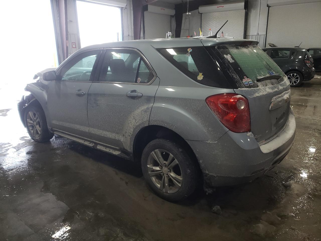 2014 Chevrolet Equinox Ls - Image 2