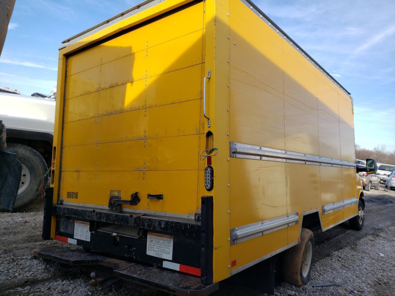 2014 GMC Savana Cutaway G3500 - Фото 4