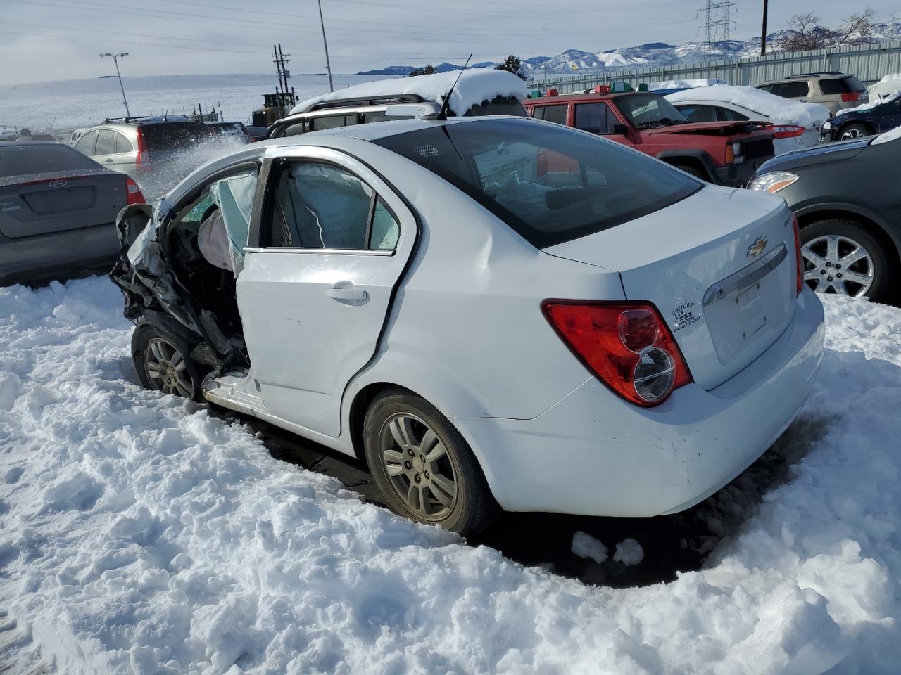 2014 Chevrolet Sonic Lt - Фото 2