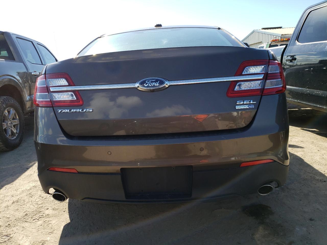 2016 Ford Taurus Sel - Фото 6