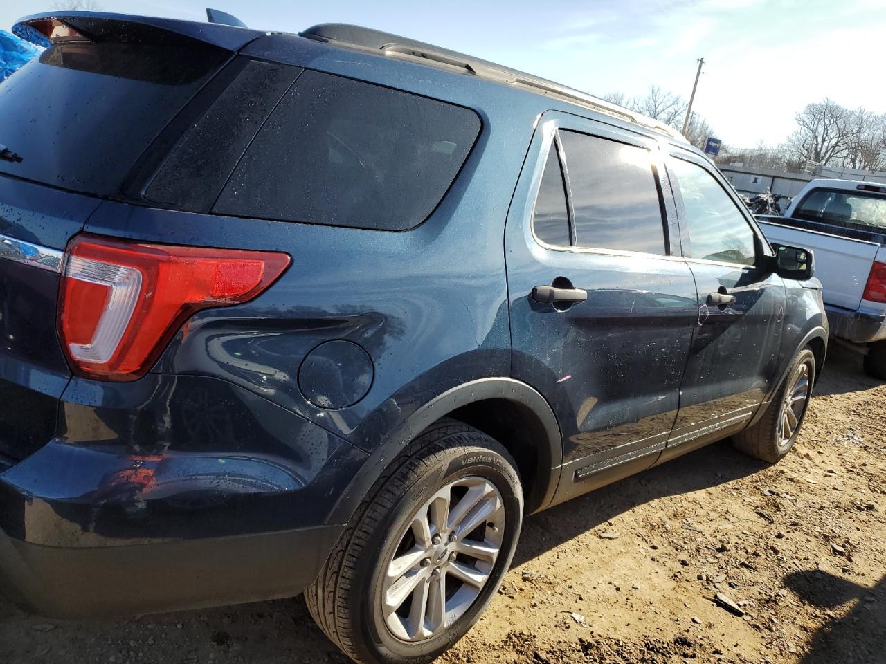 2017 Ford Explorer - Фото 3