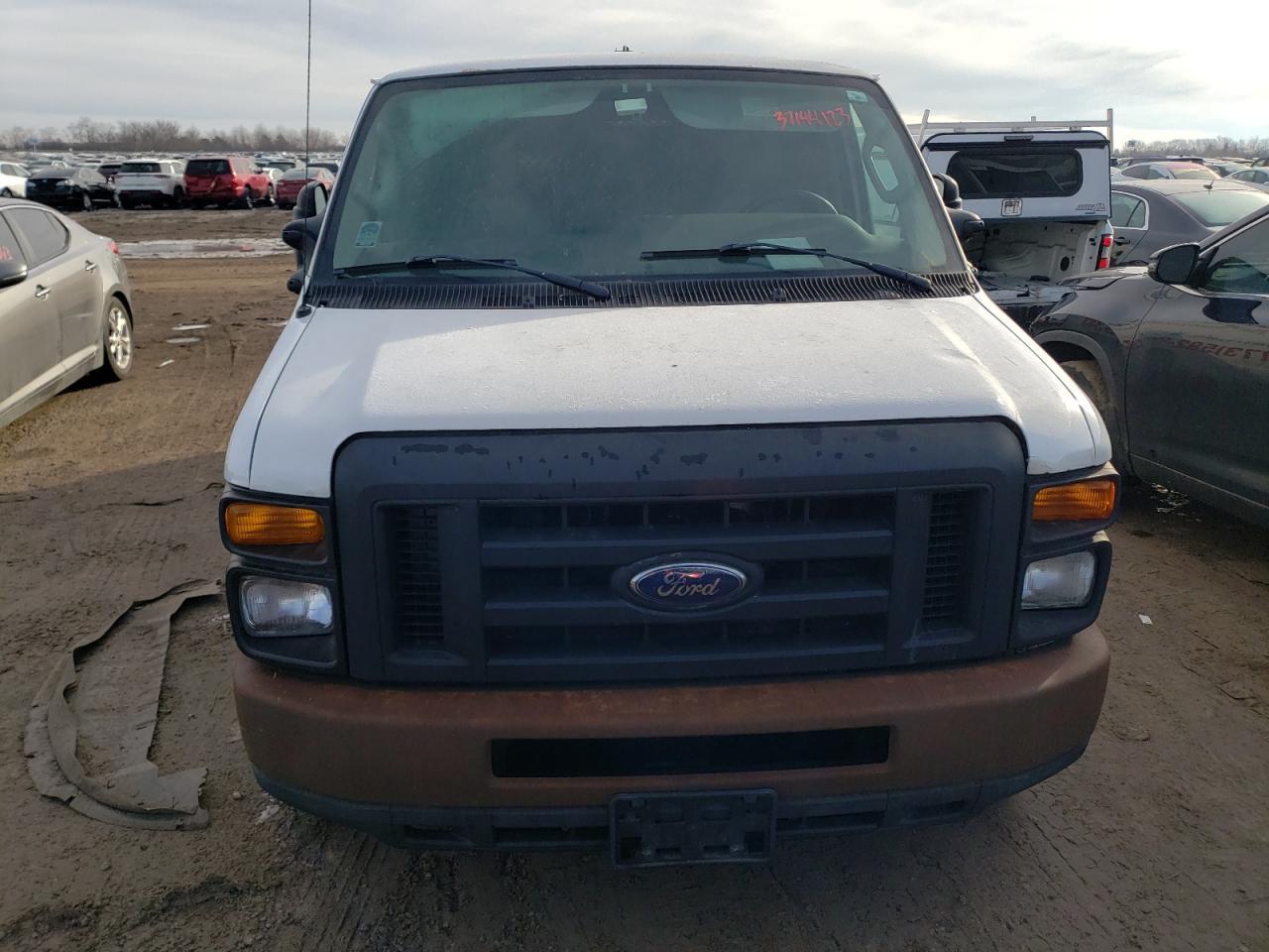 2009 Ford Econoline E150 Van - Фото 5