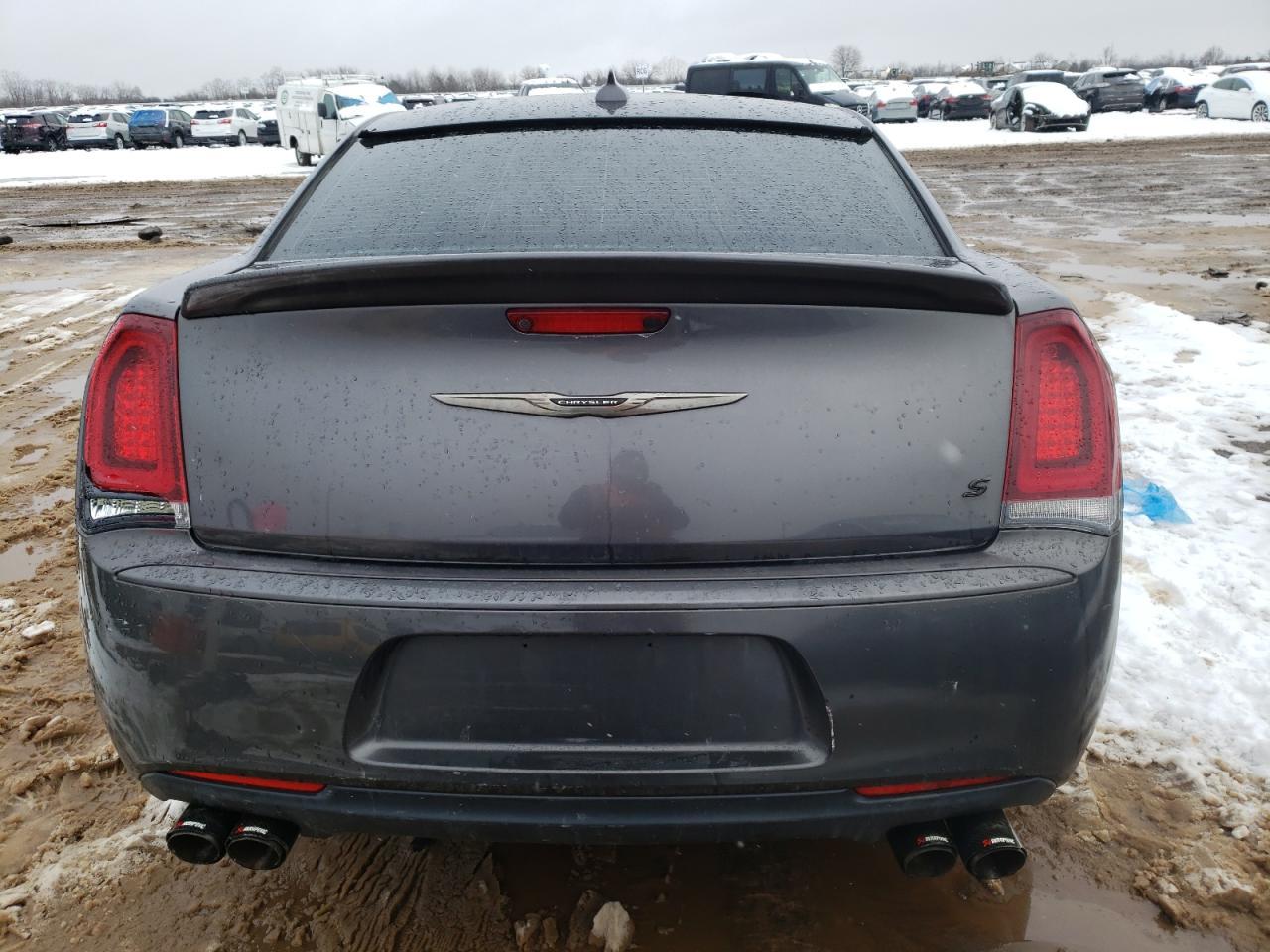 2017 Chrysler 300 S - Фото 6