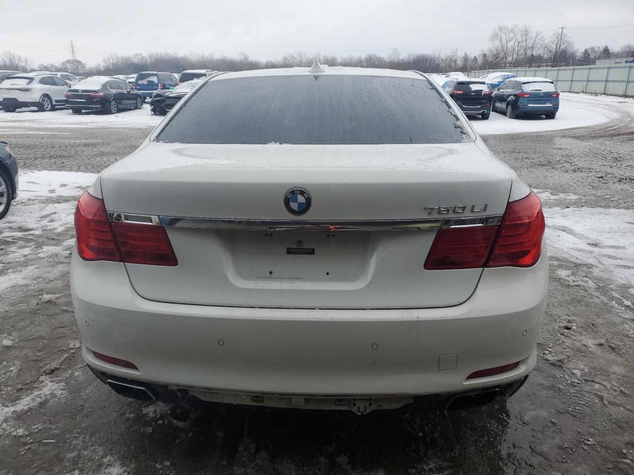 2012 BMW 750 - Image 6