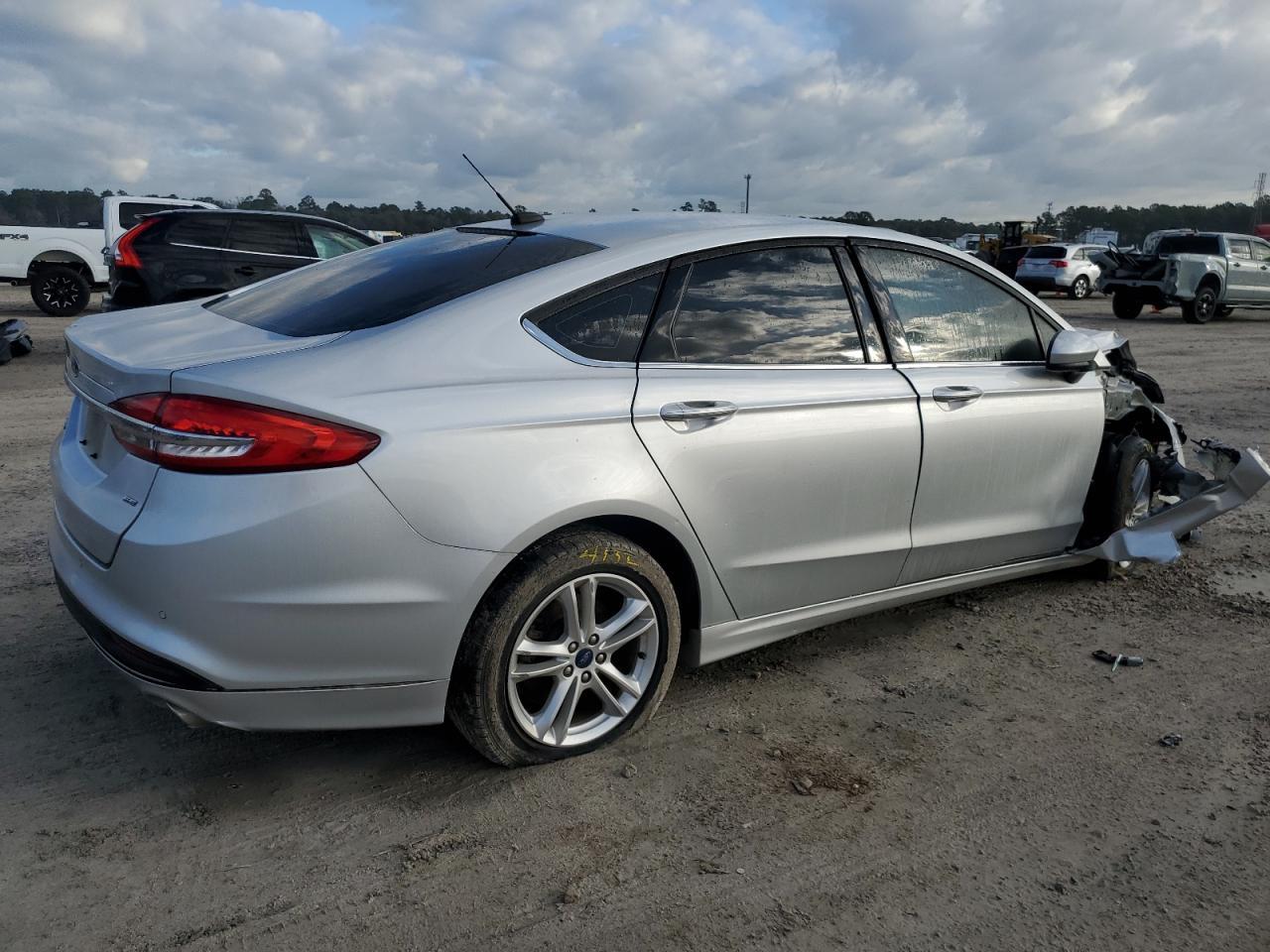 2018 Ford Fusion Se - Фото 3