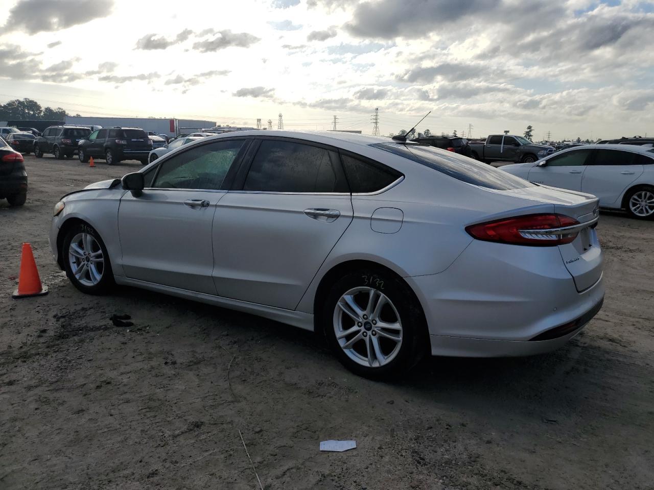 2018 Ford Fusion Se - Фото 2
