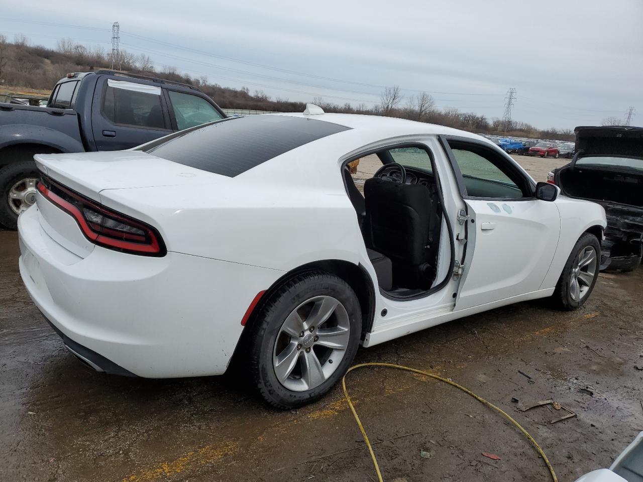 2017 Dodge Charger Sxt - Image 3