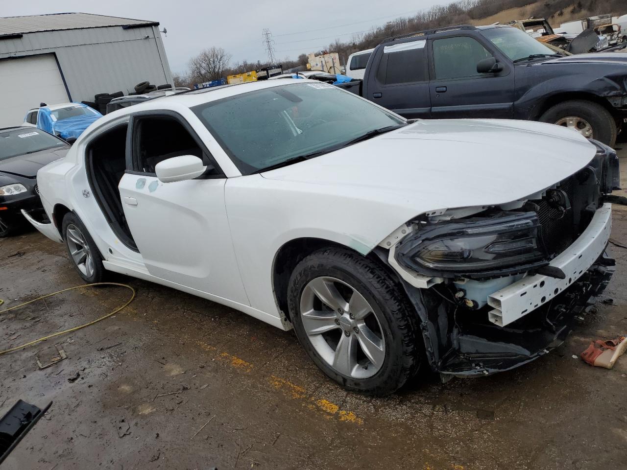 2017 Dodge Charger Sxt - Image 4
