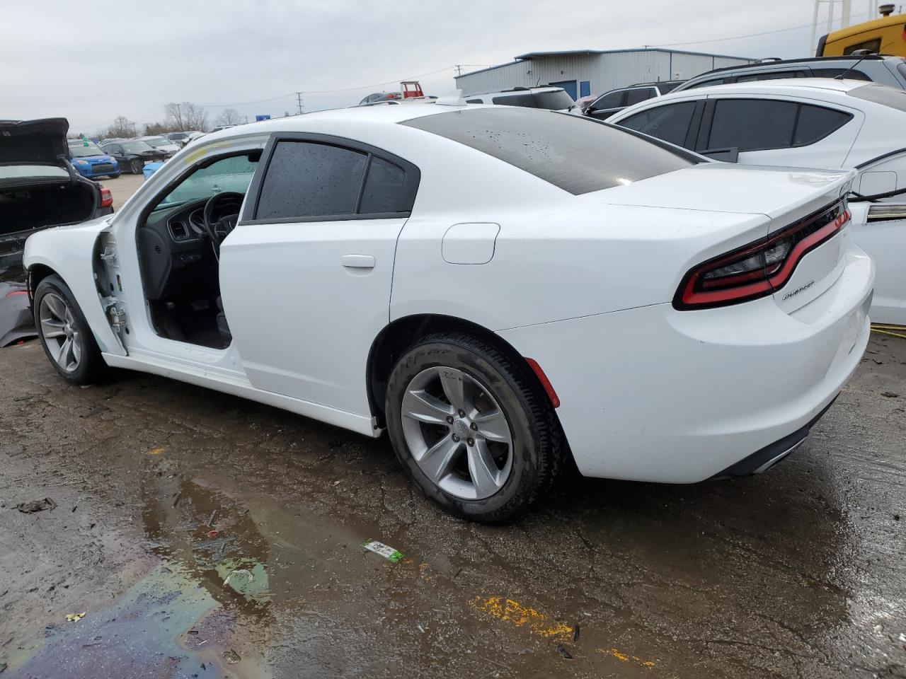 2017 Dodge Charger Sxt - Image 2