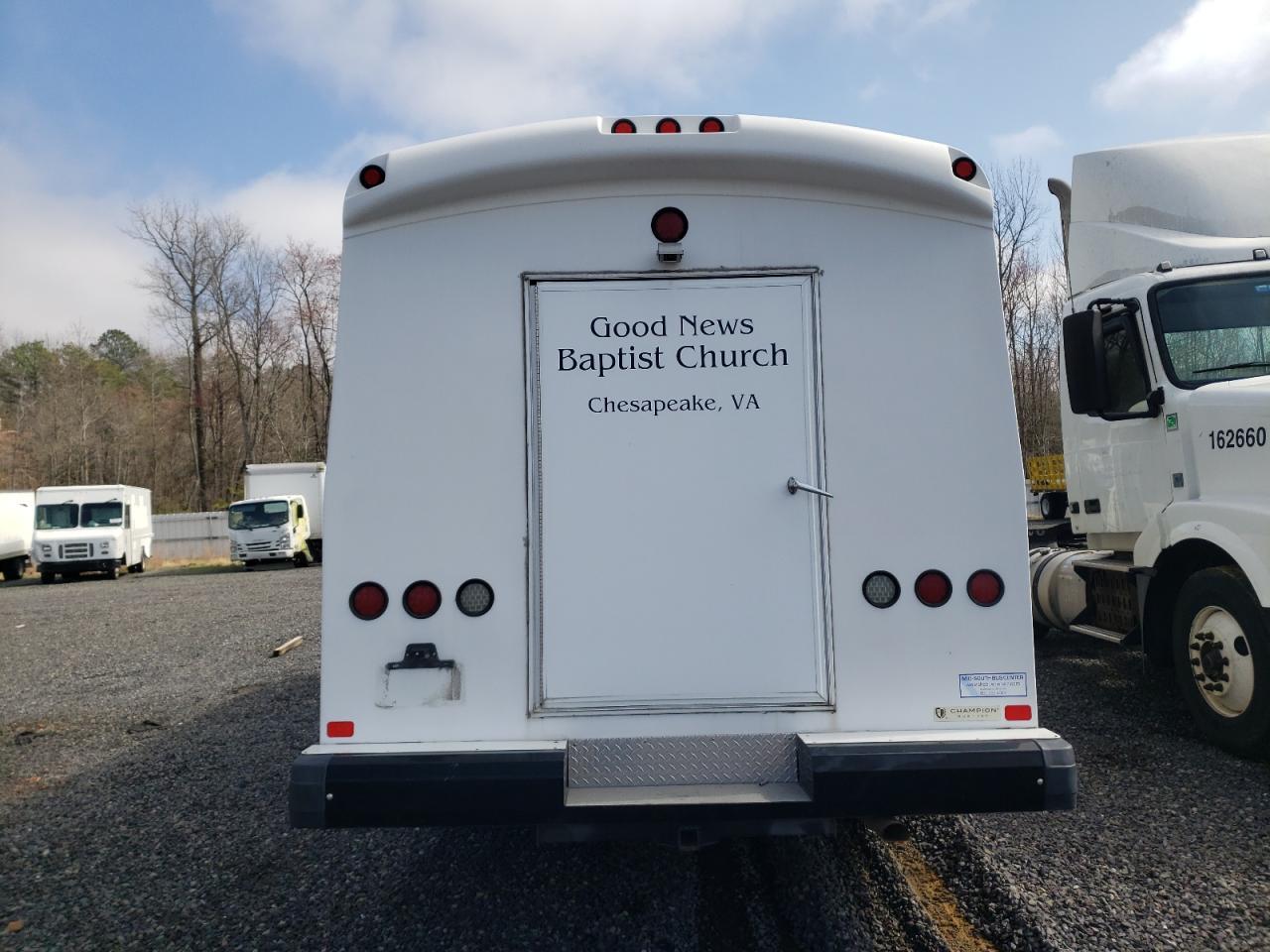 2014 Ford Econoline E450 Super Duty Cutaway Van - Фото 6