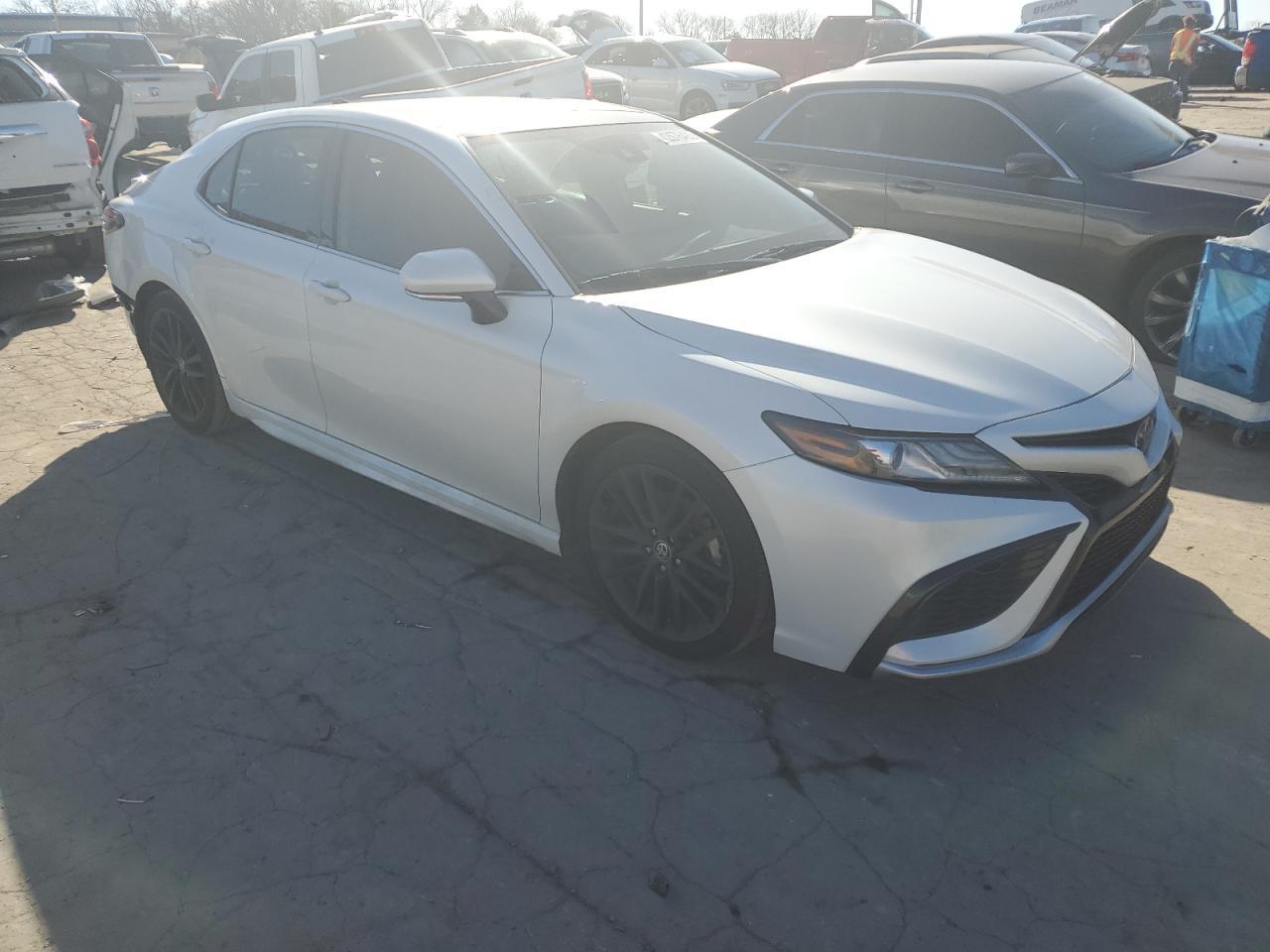 2021 Toyota Camry Xse - Фото 4