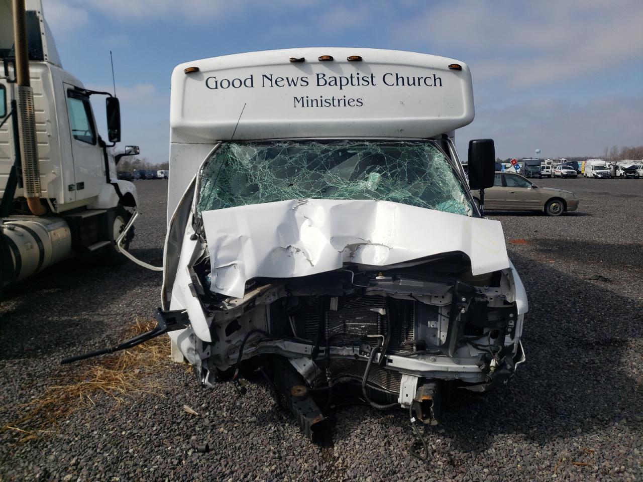 2014 Ford Econoline E450 Super Duty Cutaway Van - Фото 5