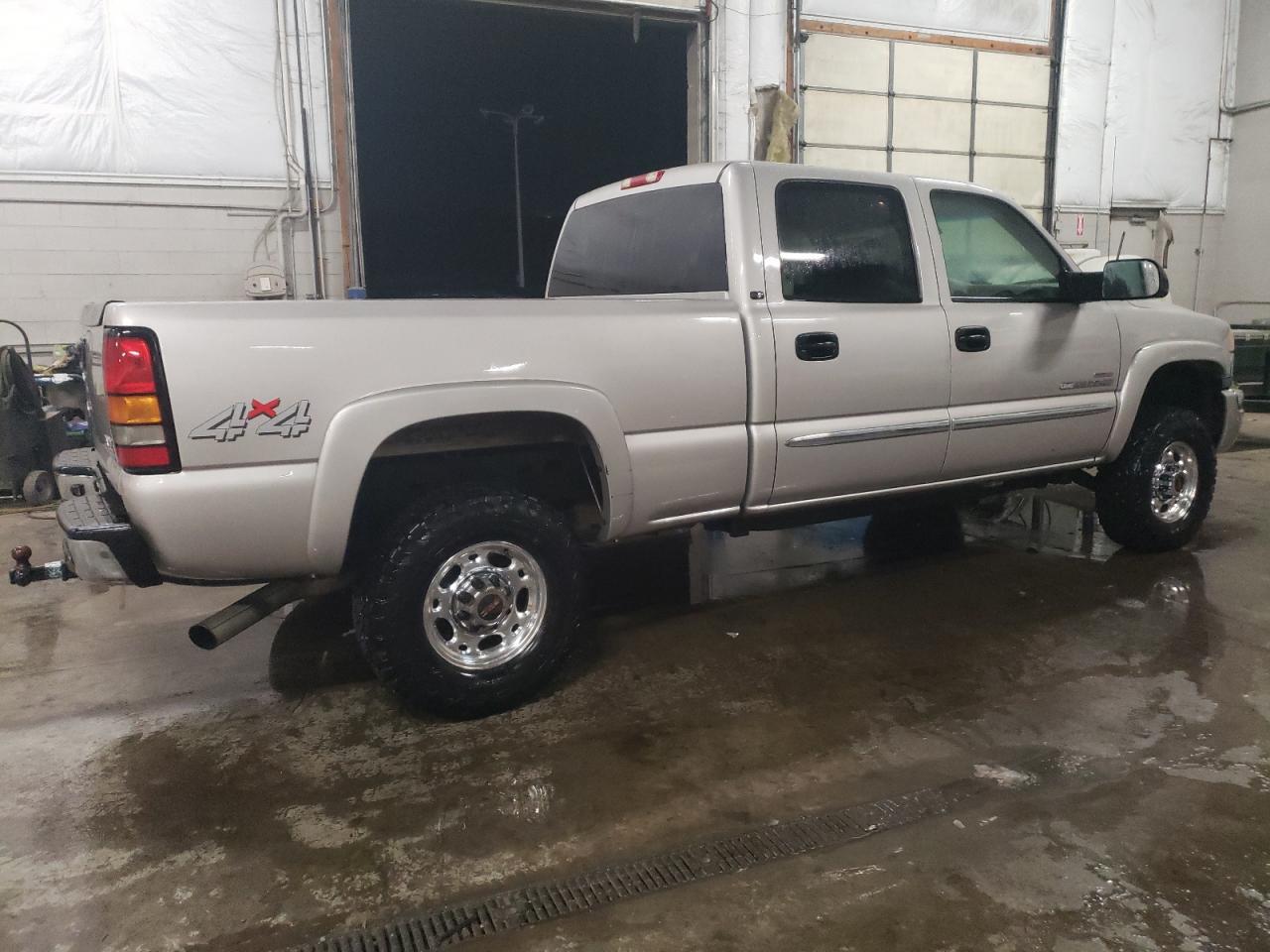 2005 GMC Sierra K2500 Heavy Duty - Фото 3