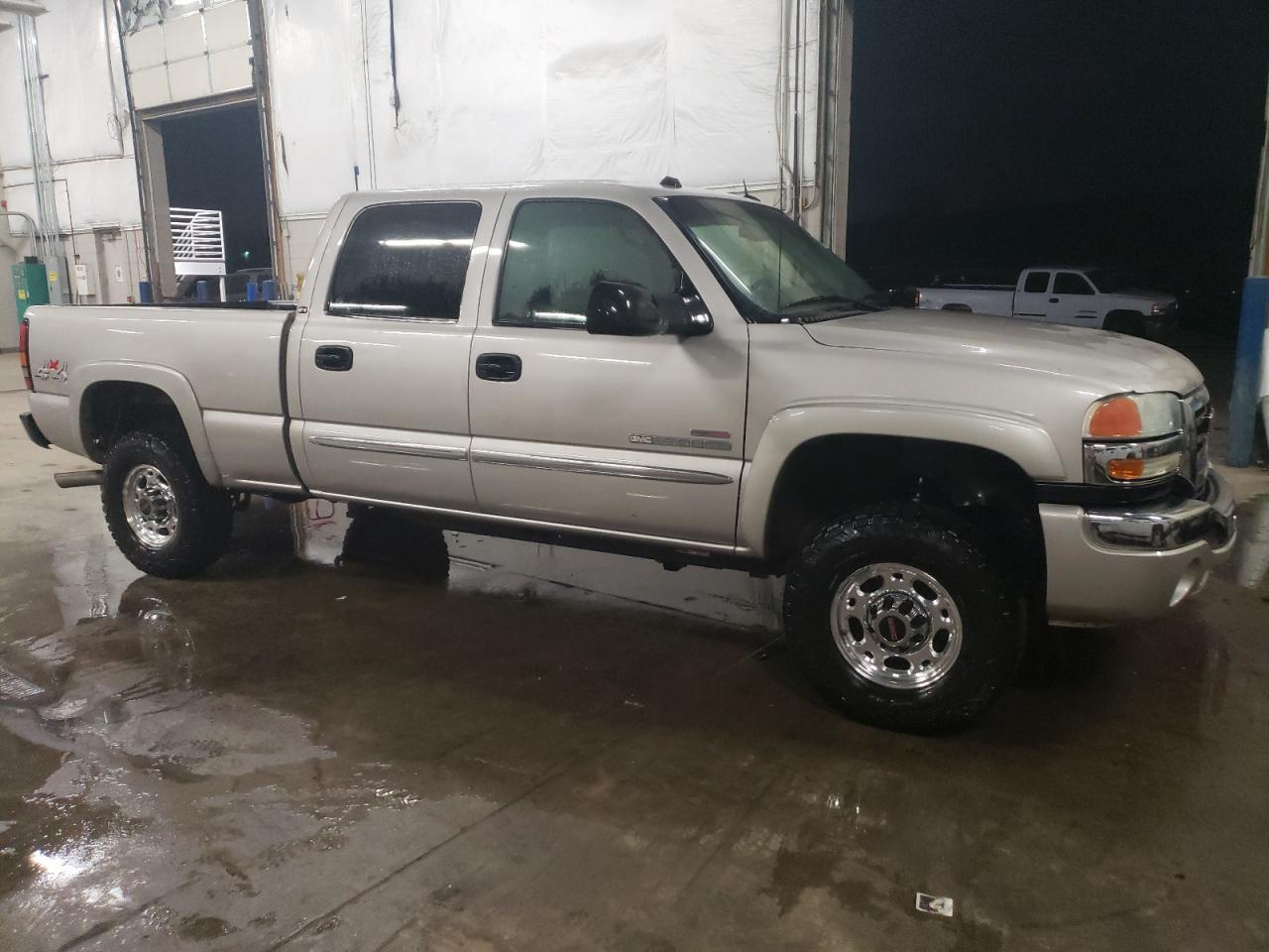 2005 GMC Sierra K2500 Heavy Duty - Фото 4