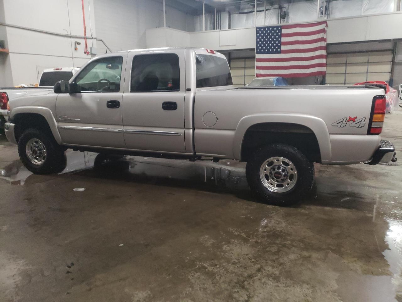 2005 GMC Sierra K2500 Heavy Duty - Фото 2