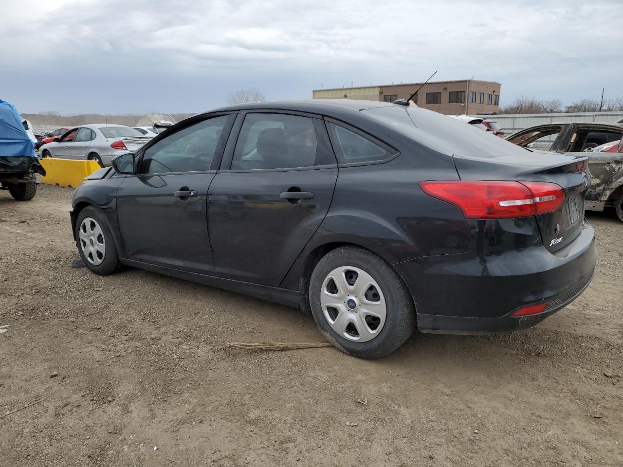 2016 Ford Focus S - Фото 2