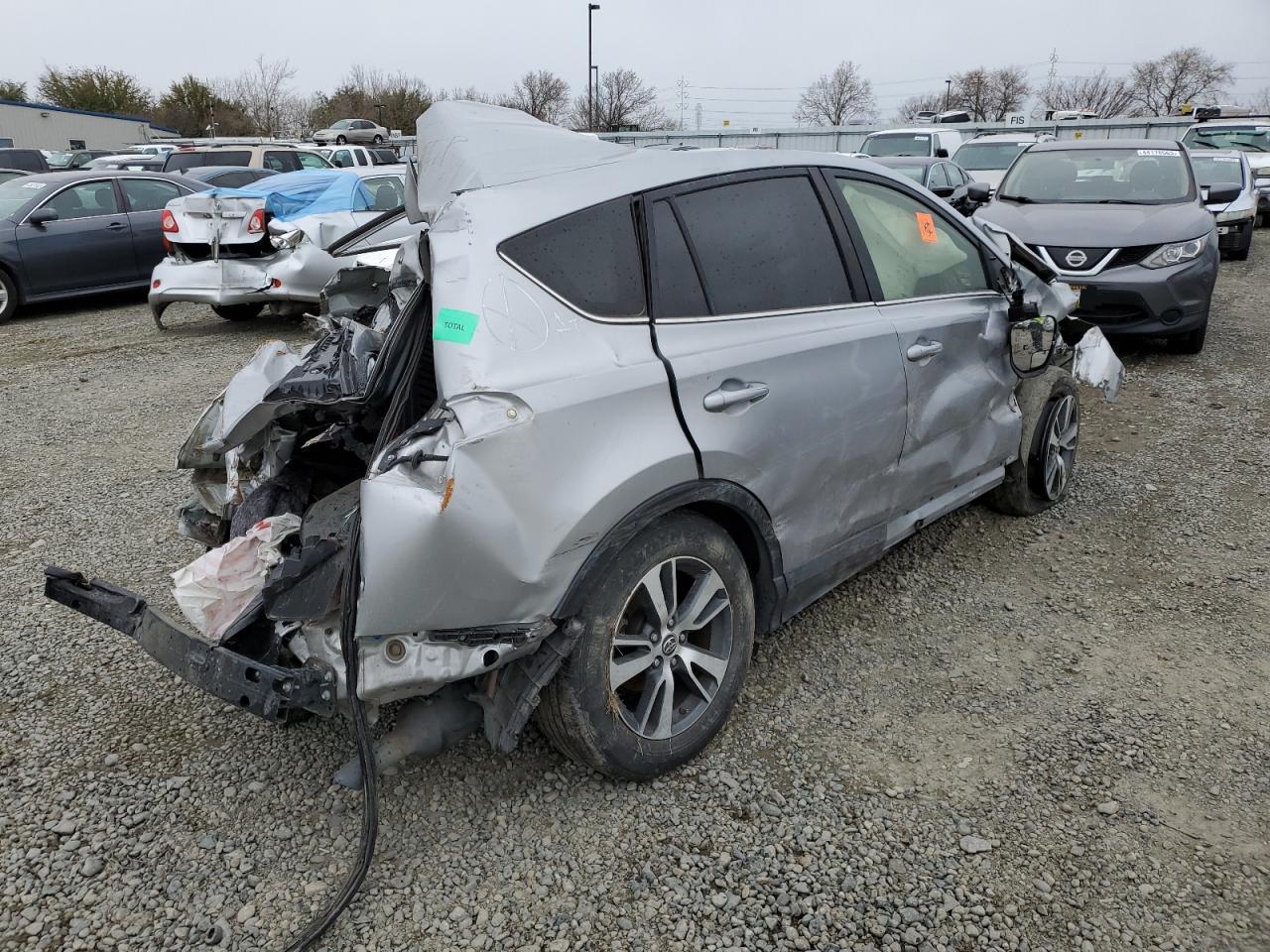 2018 Toyota Rav4 Adventure - Фото 3