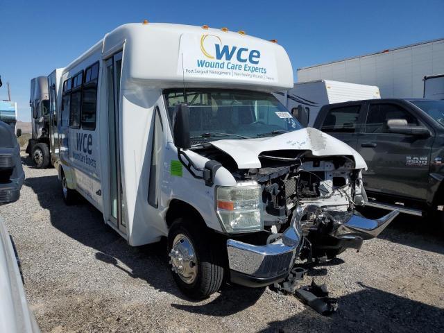 2011 Ford Econoline E450 Super Duty Cutaway Van - Фото 4