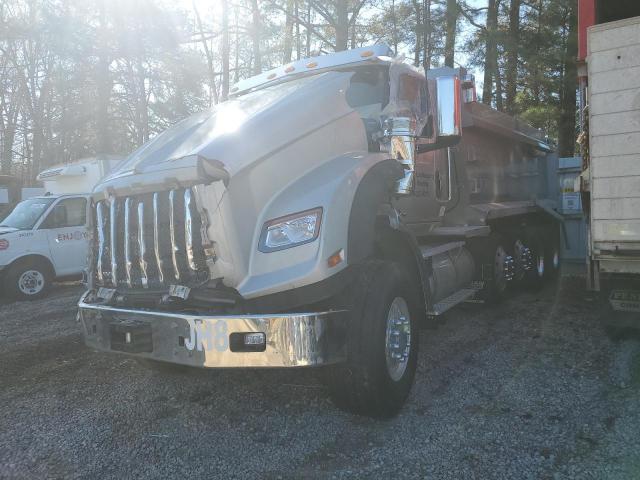 2022 International Hx620 - Image 2