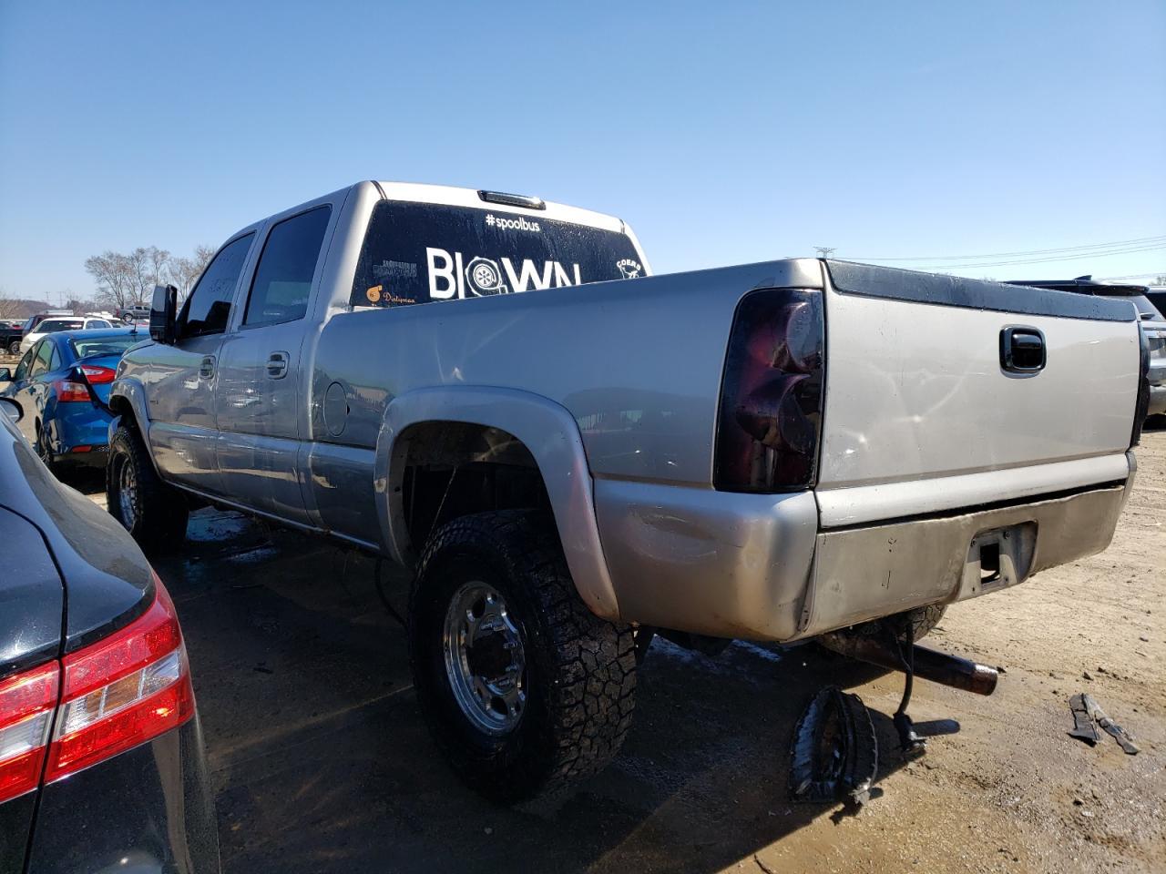 2004 Chevrolet Silverado K2500 Heavy Duty - Фото 2