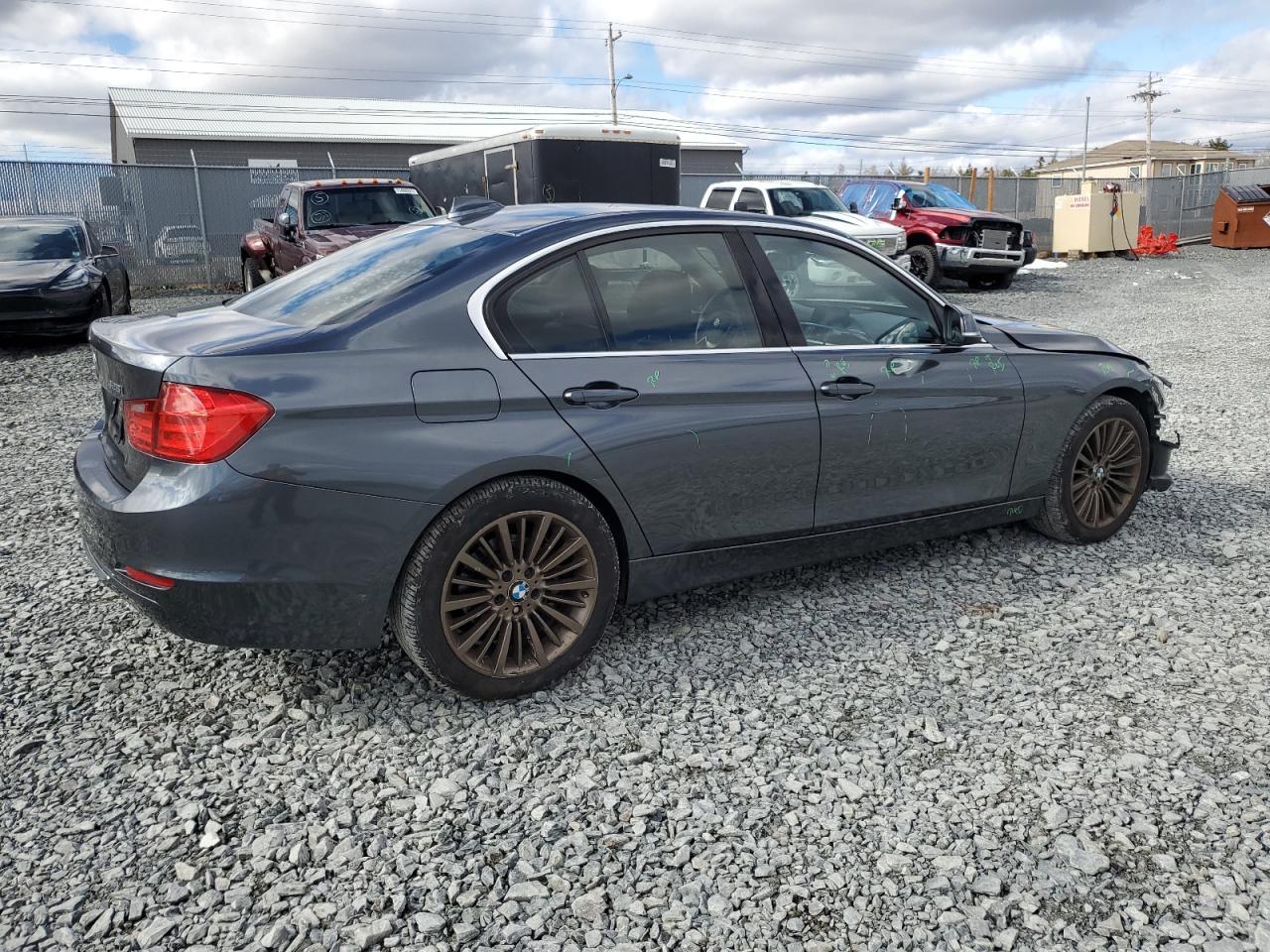 2014 BMW 328 Xi - Фото 3