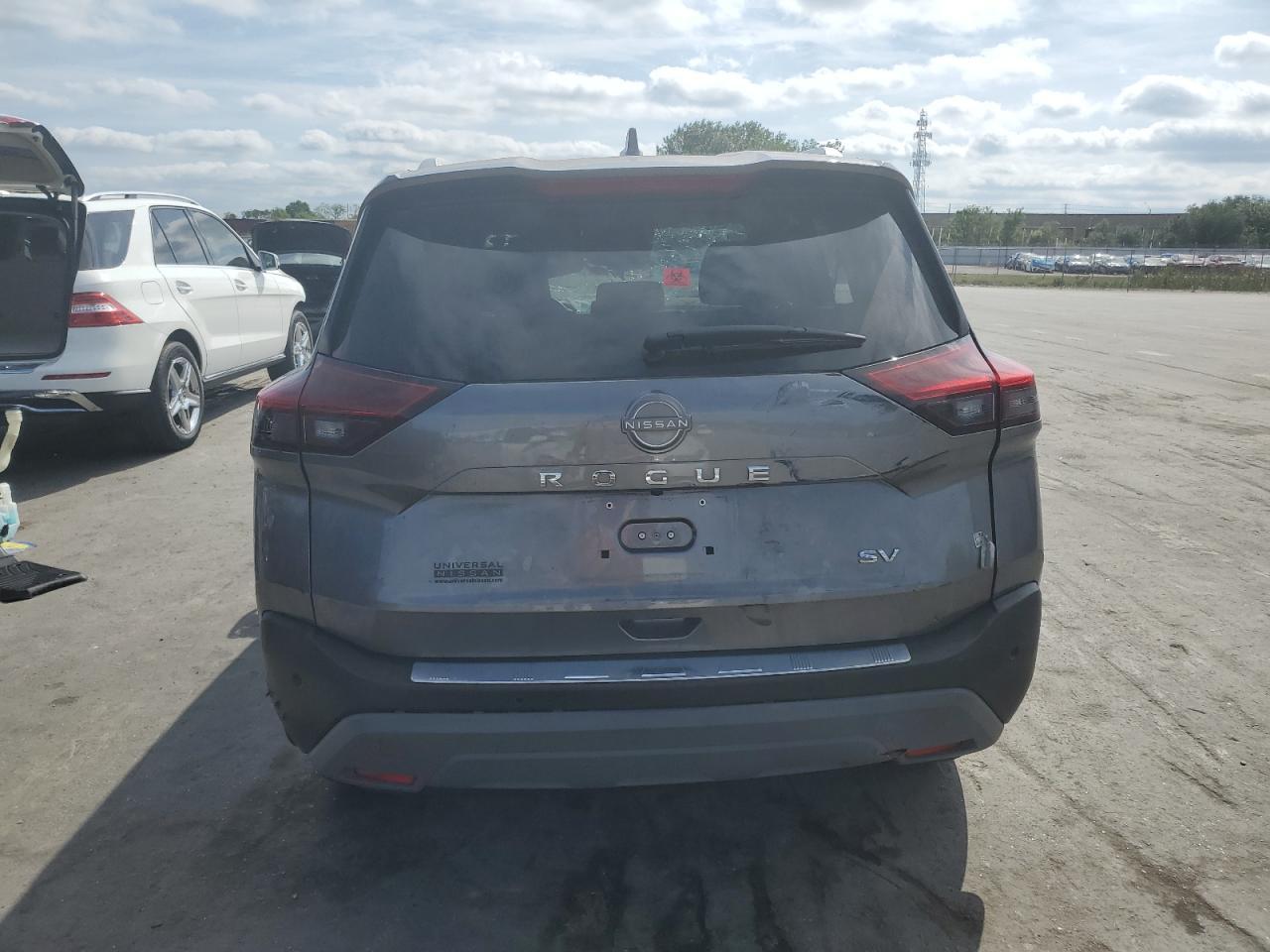 2022 Nissan Rogue Sv - Image 6