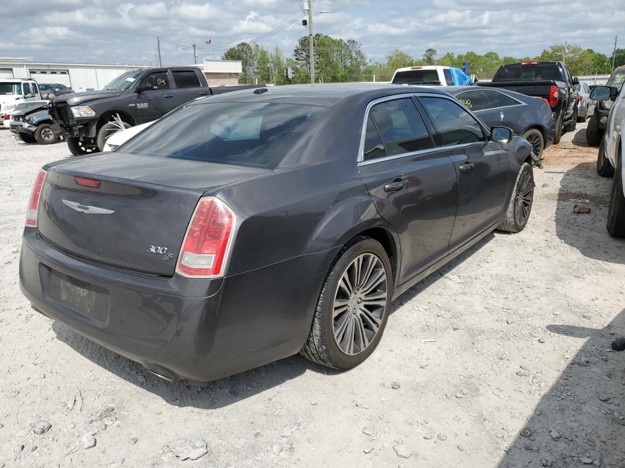 2013 Chrysler 300 S - Image 3
