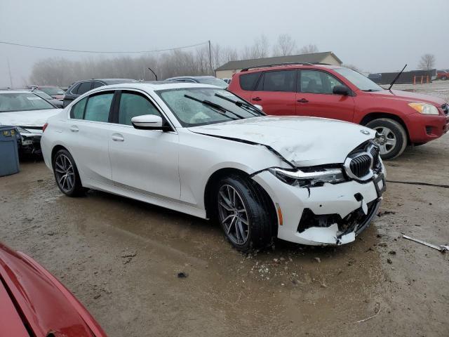 2021 BMW 330Xi - Фото 4