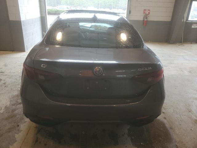 2022 Alfa Romeo Giulia Super - Image 6
