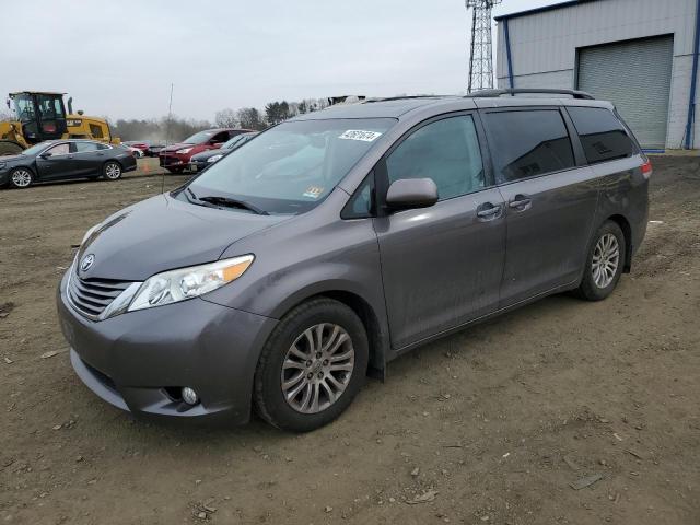 2013 Toyota Sienna Xle