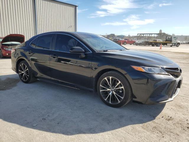 2020 Toyota Camry Se - Фото 4