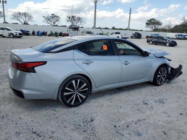 2019 Nissan Altima Sr - Фото 3
