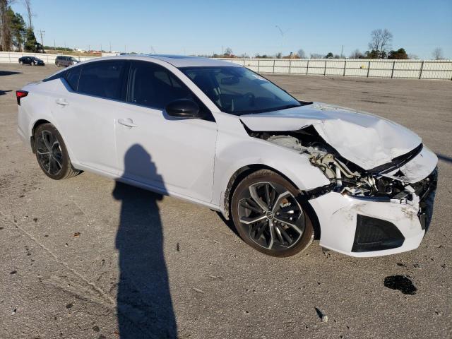 2024 Nissan Altima Sr - Фото 4