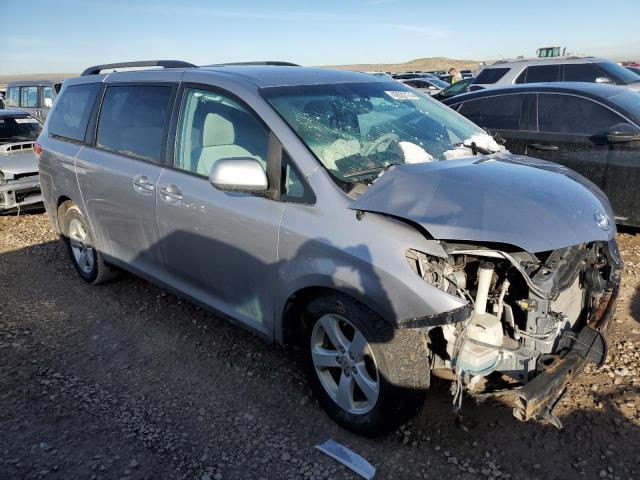 2011 Toyota Sienna Le - Фото 4