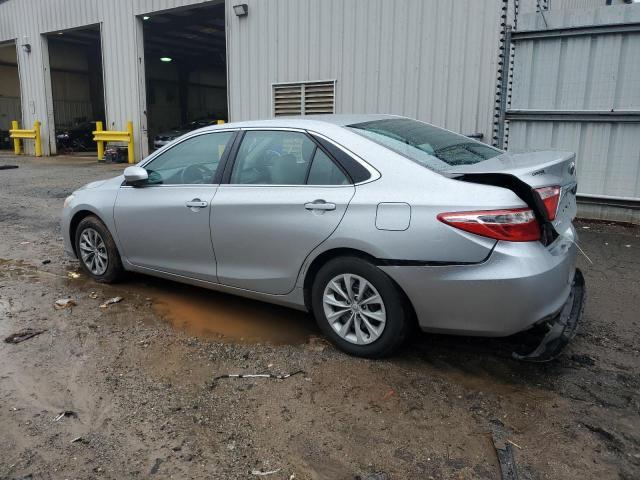 2015 Toyota Camry Le - Фото 2