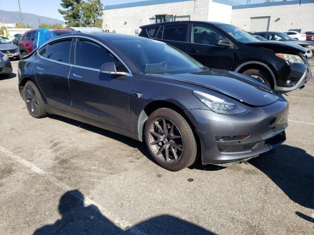 2018 Tesla Model 3 - Фото 4