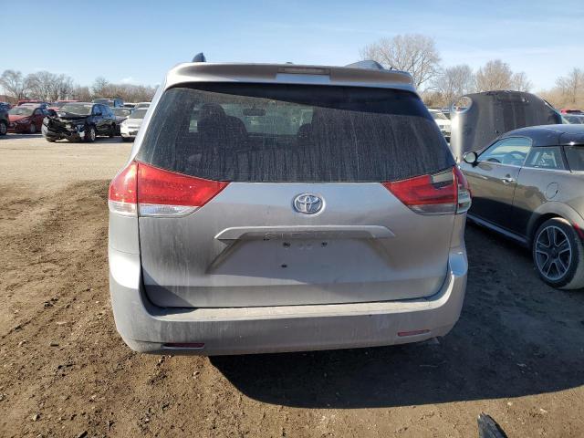 2012 Toyota Sienna Le - Фото 6
