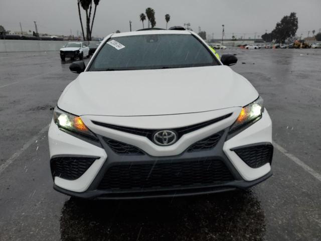 2021 Toyota Camry Se - Фото 5