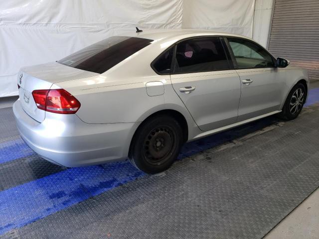 2012 Volkswagen Passat S - Фото 3
