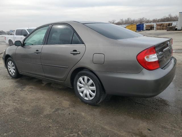 2002 Toyota Camry Le - Фото 2