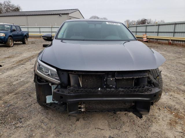 2017 Volkswagen Passat R-Line - Фото 5