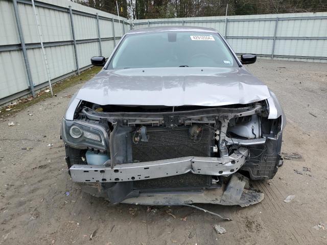 2018 Chrysler 300 Touring - Фото 5