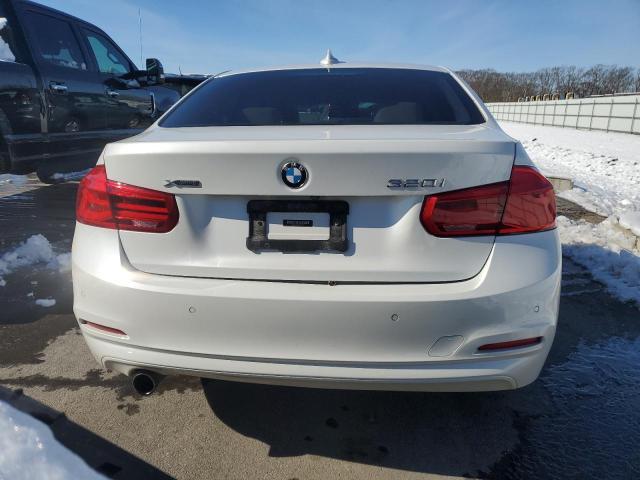 2016 BMW 320 Xi - Фото 6