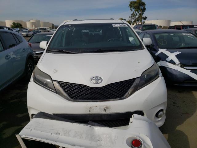 2015 Toyota Sienna Sport - Фото 5
