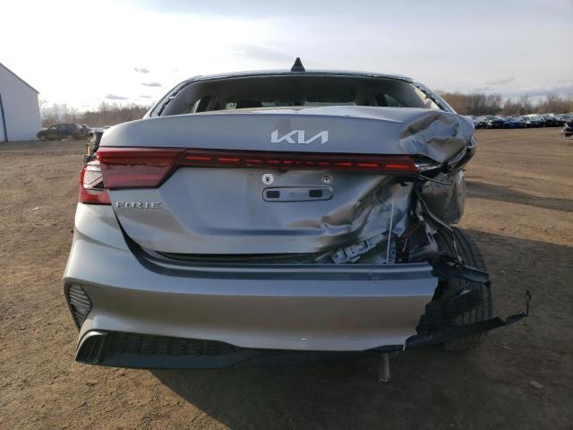 2022 Kia Forte Fe - Image 6