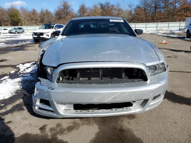 2013 Ford Mustang - Фото 5