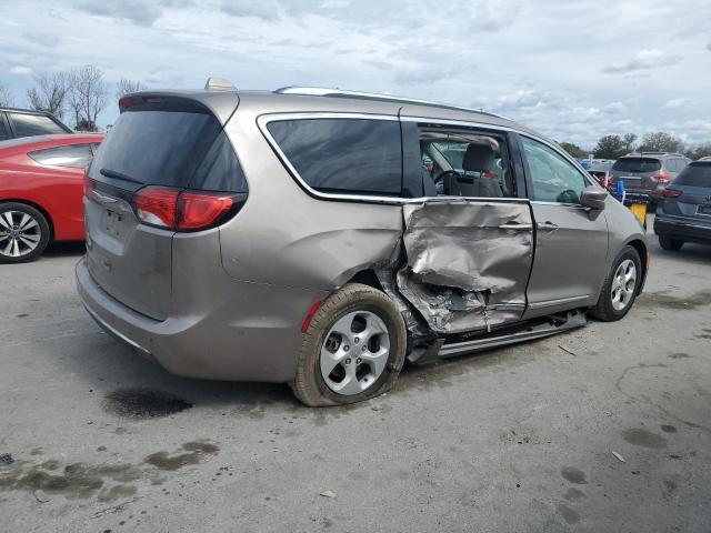 2017 Chrysler Pacifica Touring L Plus - Фото 3