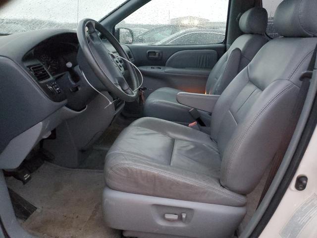 2000 Toyota Sienna Le - Фото 7