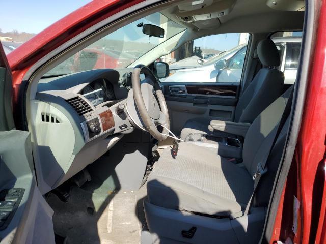 2010 Chrysler Town & Country Touring - Фото 7